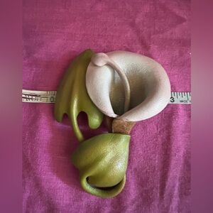 Vintage - Leather - by Daphne - Calla Lily pin - excellent condition - like new